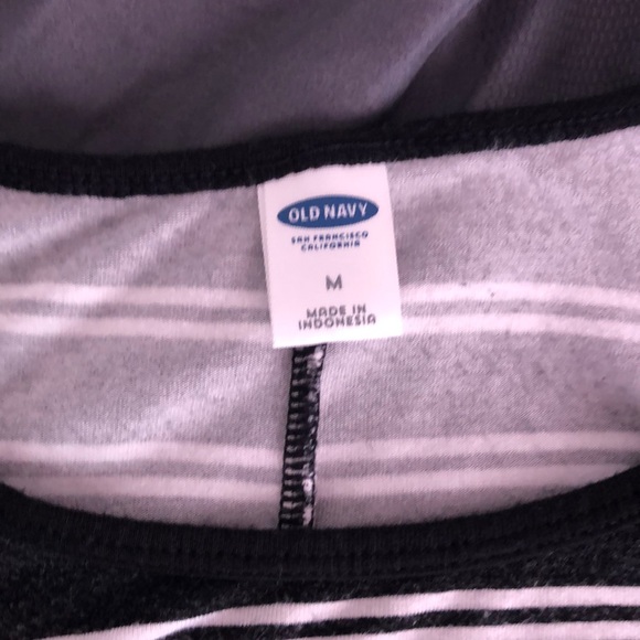 Old navy dress - Picture 2 of 3